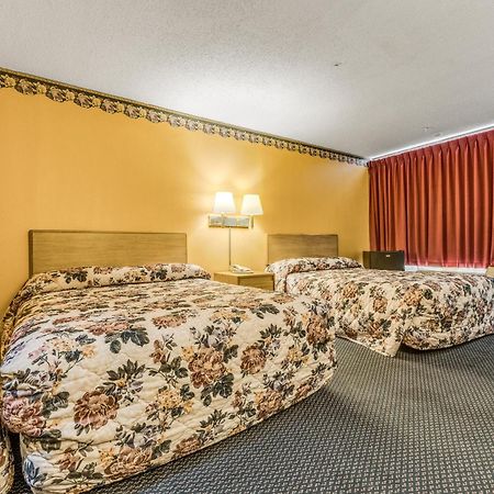 Camelot Inn Amarillo Buitenkant foto