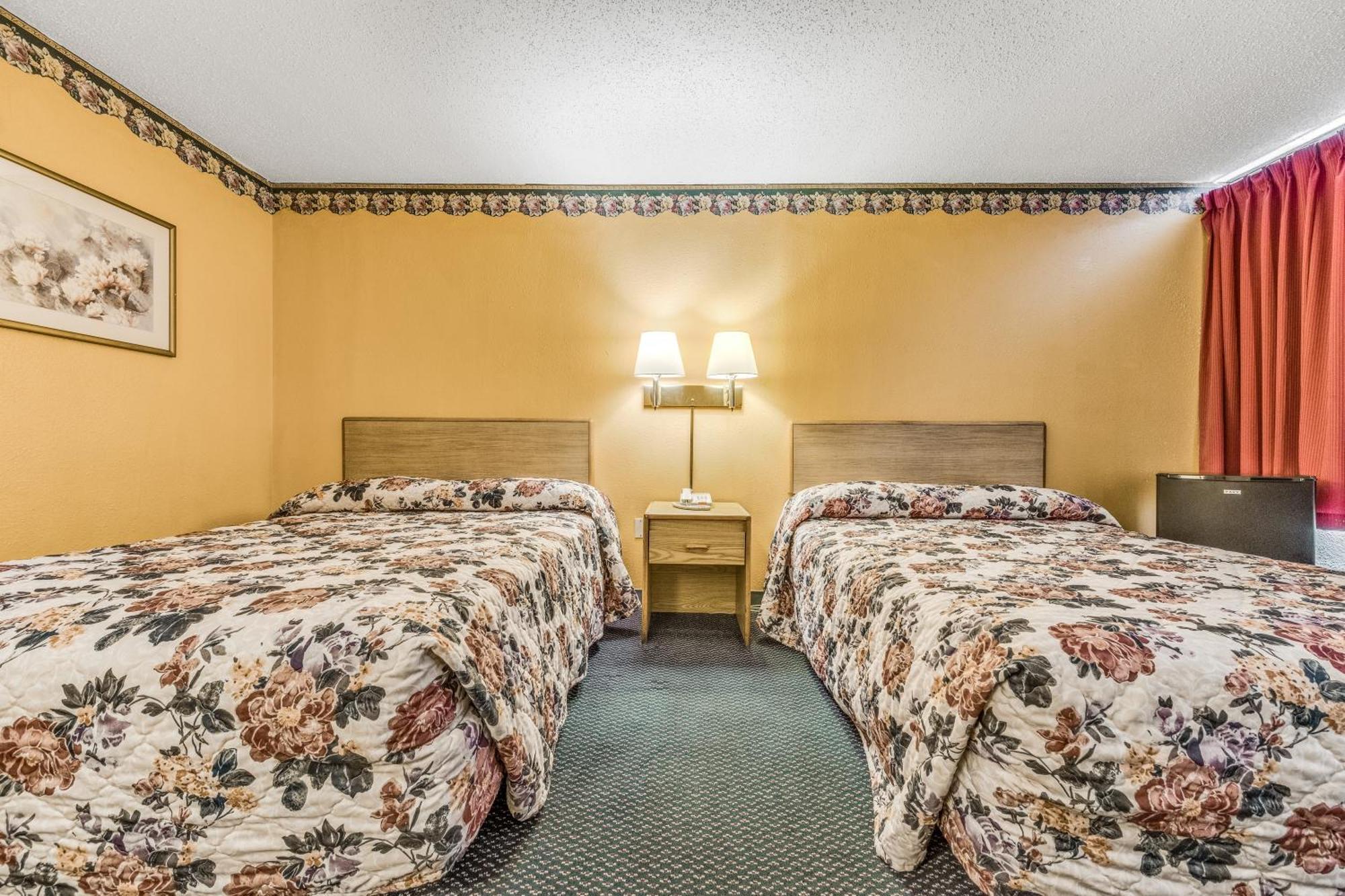 Camelot Inn Amarillo Buitenkant foto